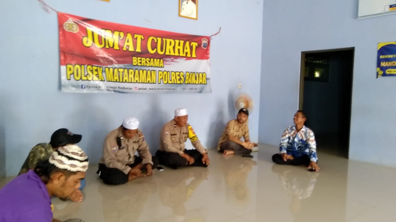 Jum'at Curhat Bersama Polsek Mataraman