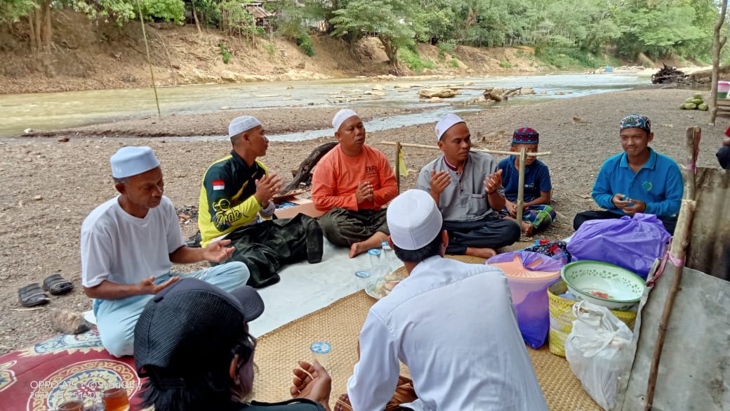 Acara Pembacaan  Doa  Selamat untuk Wisata Musim Kemarau 