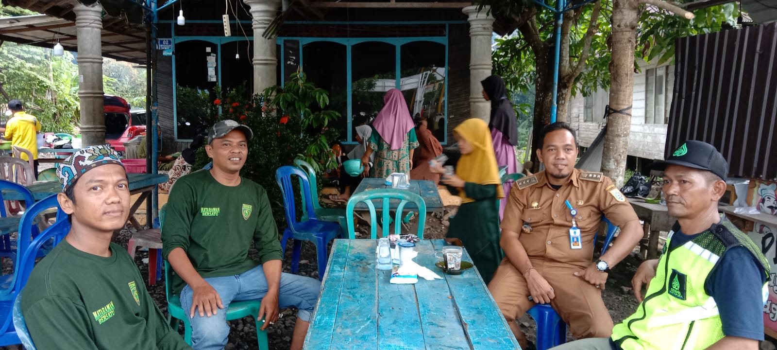 Dengan Bangga Desa Mangkalawat Menjadi Salah Satu Posko Pinggah Pada Haul ke - 19 Abah Guru Sekumpul