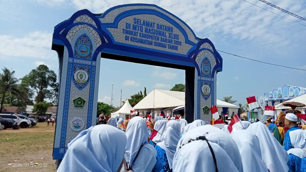 PemDes Mangkalawat ikut memeriahkan Pembukaan MTQ se-Kabupaten Banjar di Kec. Sungai Tabuk