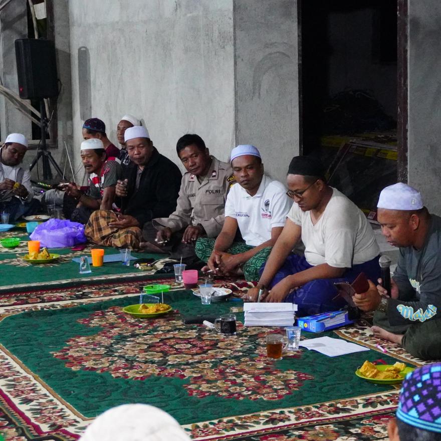 Persiapan Acara Tabligh Akbar Musholla Ishlahul Ummah Mangkalawat