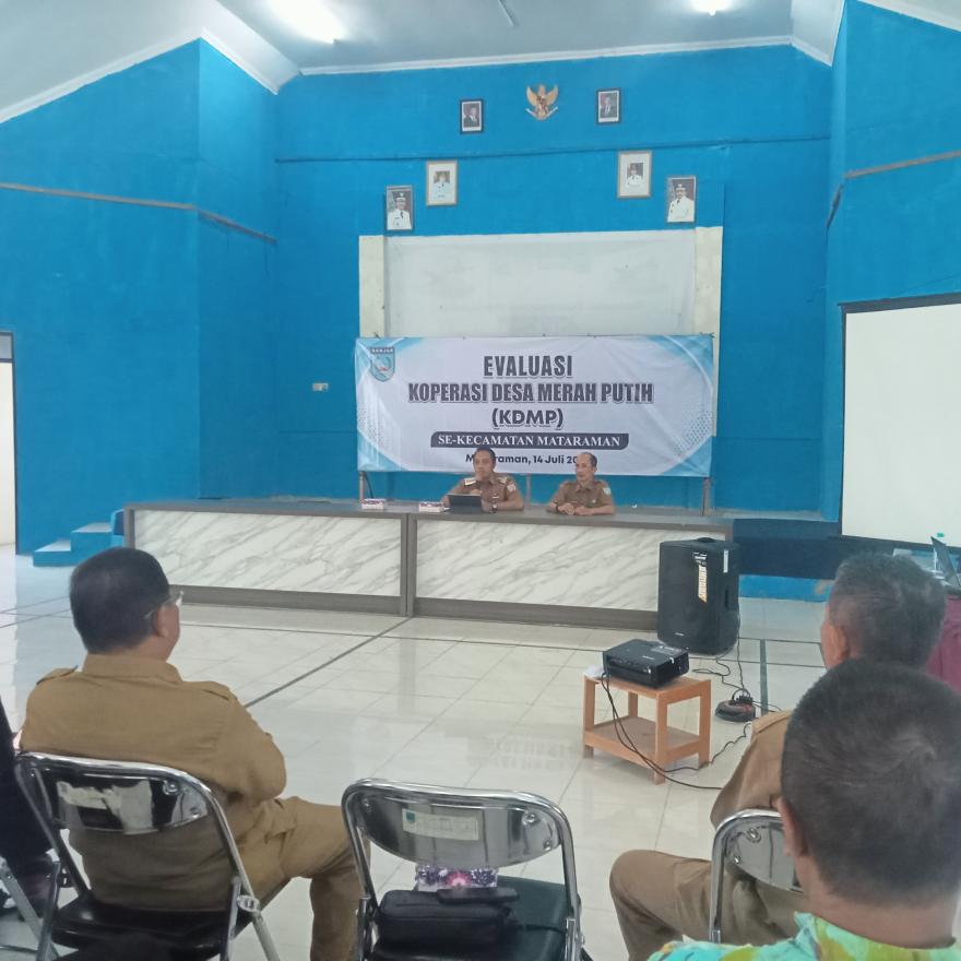 Pengawas dan Pengurus KDMP Mangkalawat ikuti Evaluasi Koperasi di Aula Kecamatan Mataraman
