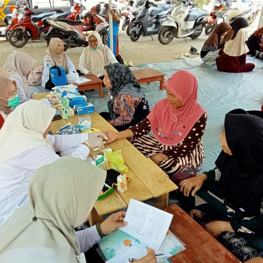 Posyandu Posbindu Pelopor Kesehatan Warga Desa Mangkalawat 